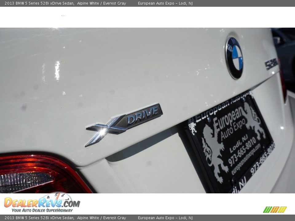 2013 BMW 5 Series 528i xDrive Sedan Alpine White / Everest Gray Photo #9