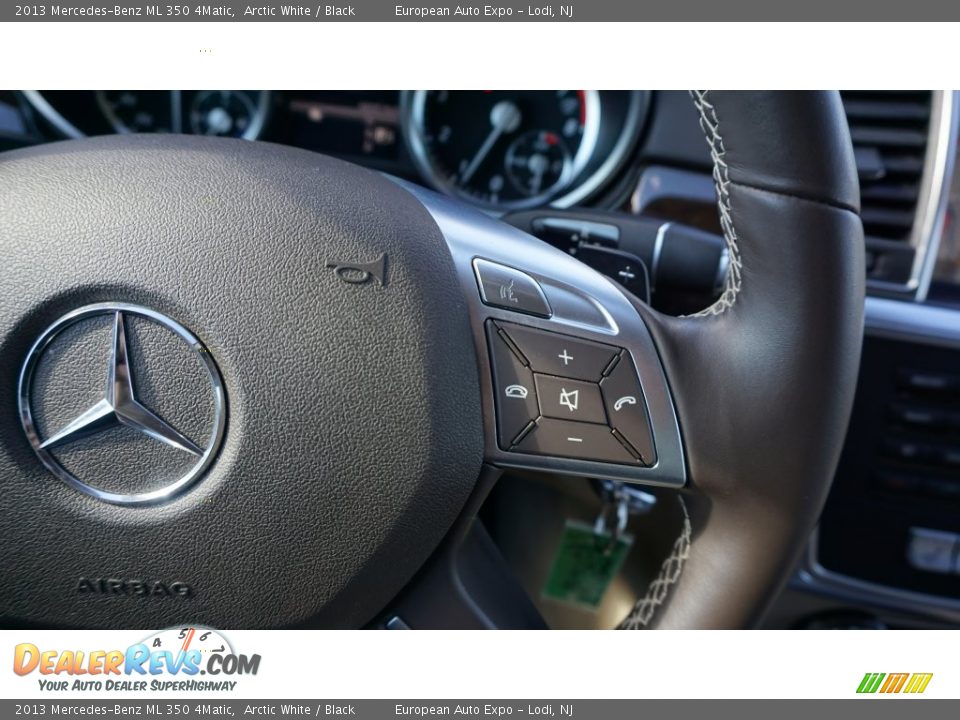 2013 Mercedes-Benz ML 350 4Matic Arctic White / Black Photo #21