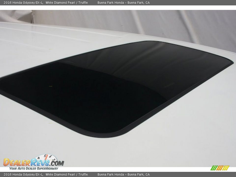 2016 Honda Odyssey EX-L White Diamond Pearl / Truffle Photo #7
