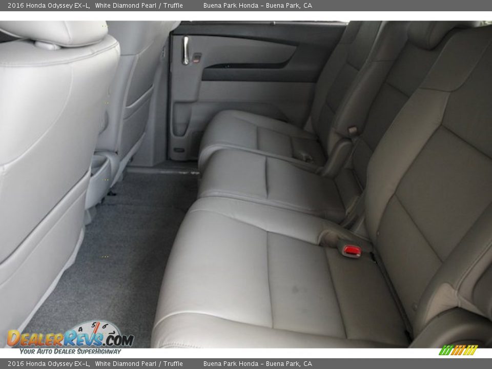 2016 Honda Odyssey EX-L White Diamond Pearl / Truffle Photo #14
