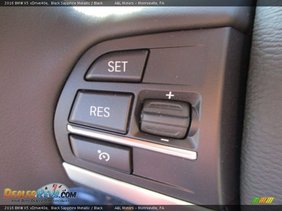 Controls of 2016 BMW X5 xDrive40e Photo #18