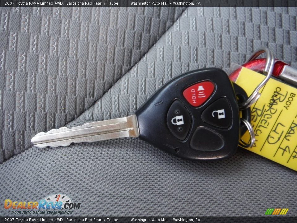 2007 Toyota RAV4 Limited 4WD Barcelona Red Pearl / Taupe Photo #18