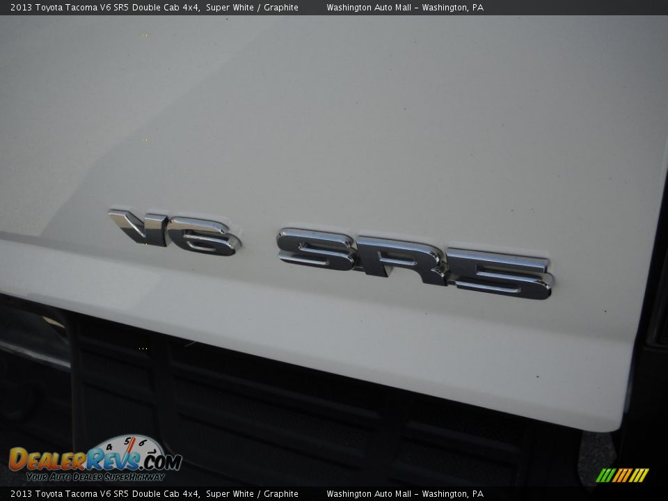 2013 Toyota Tacoma V6 SR5 Double Cab 4x4 Super White / Graphite Photo #9