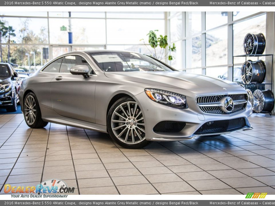 Front 3/4 View of 2016 Mercedes-Benz S 550 4Matic Coupe Photo #12