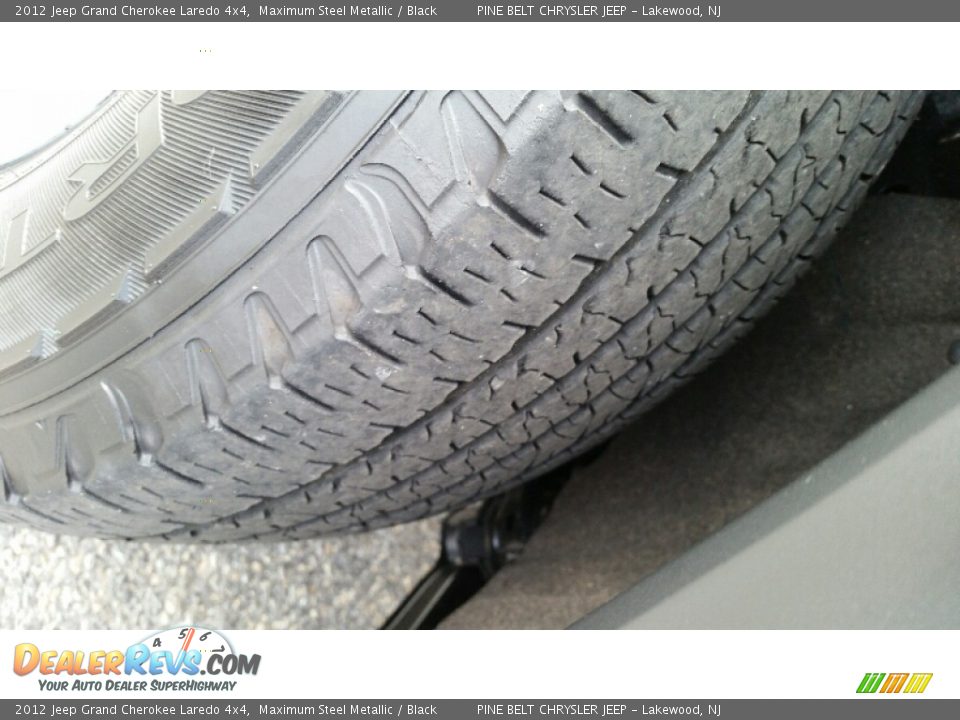 2012 Jeep Grand Cherokee Laredo 4x4 Maximum Steel Metallic / Black Photo #20