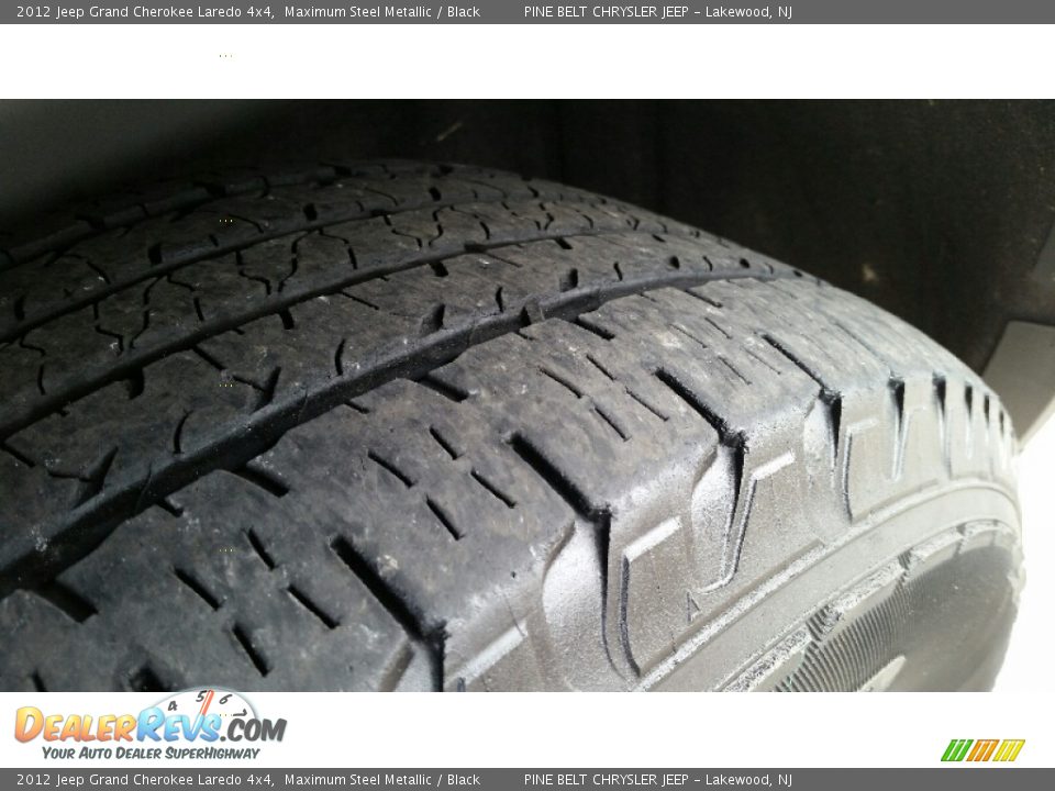 2012 Jeep Grand Cherokee Laredo 4x4 Maximum Steel Metallic / Black Photo #23