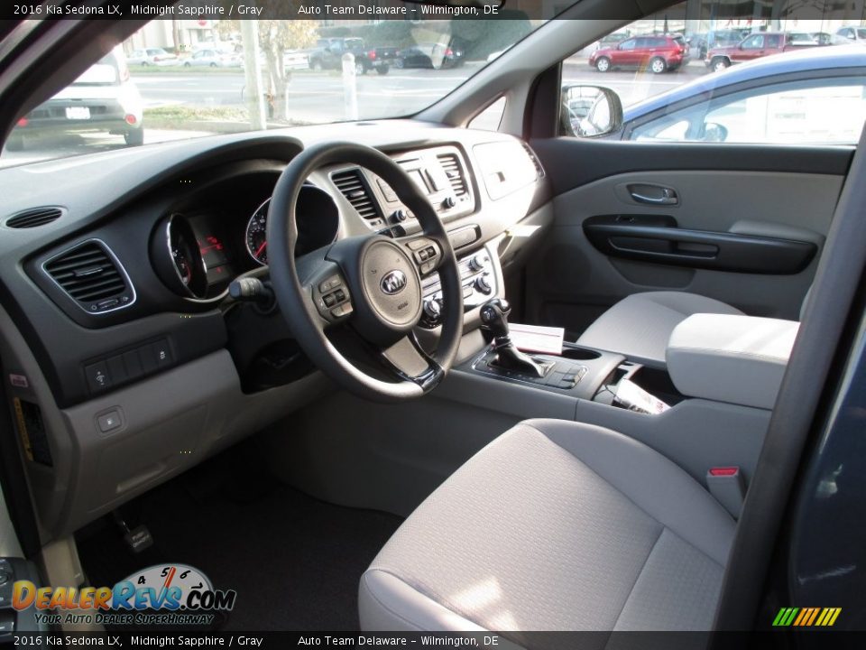 2016 Kia Sedona LX Midnight Sapphire / Gray Photo #5