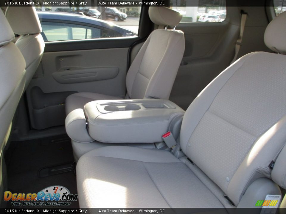 2016 Kia Sedona LX Midnight Sapphire / Gray Photo #7