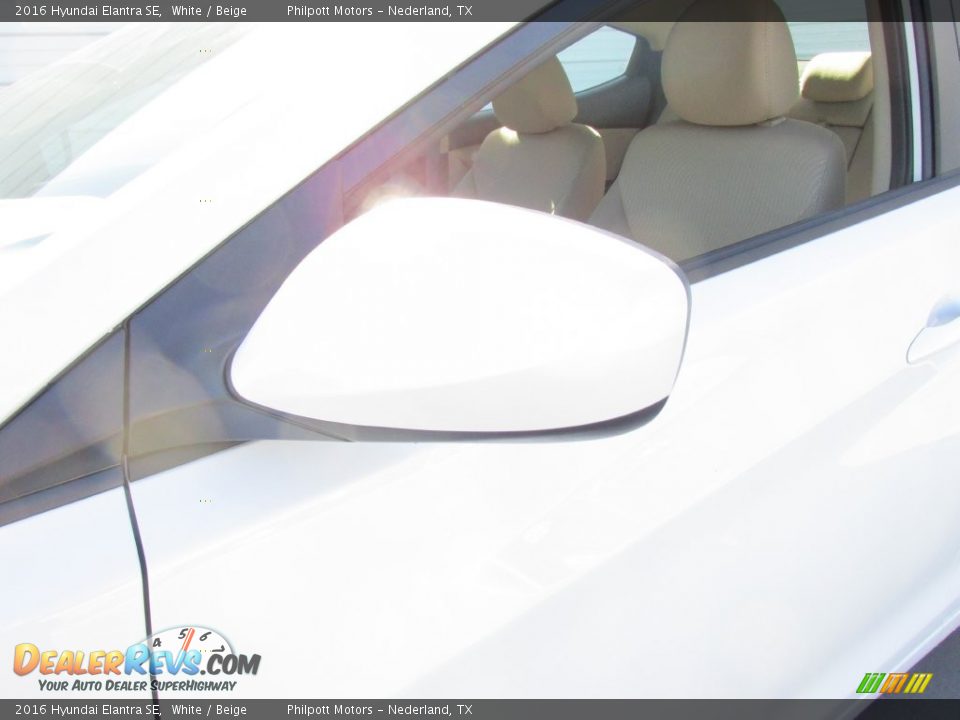 2016 Hyundai Elantra SE White / Beige Photo #12