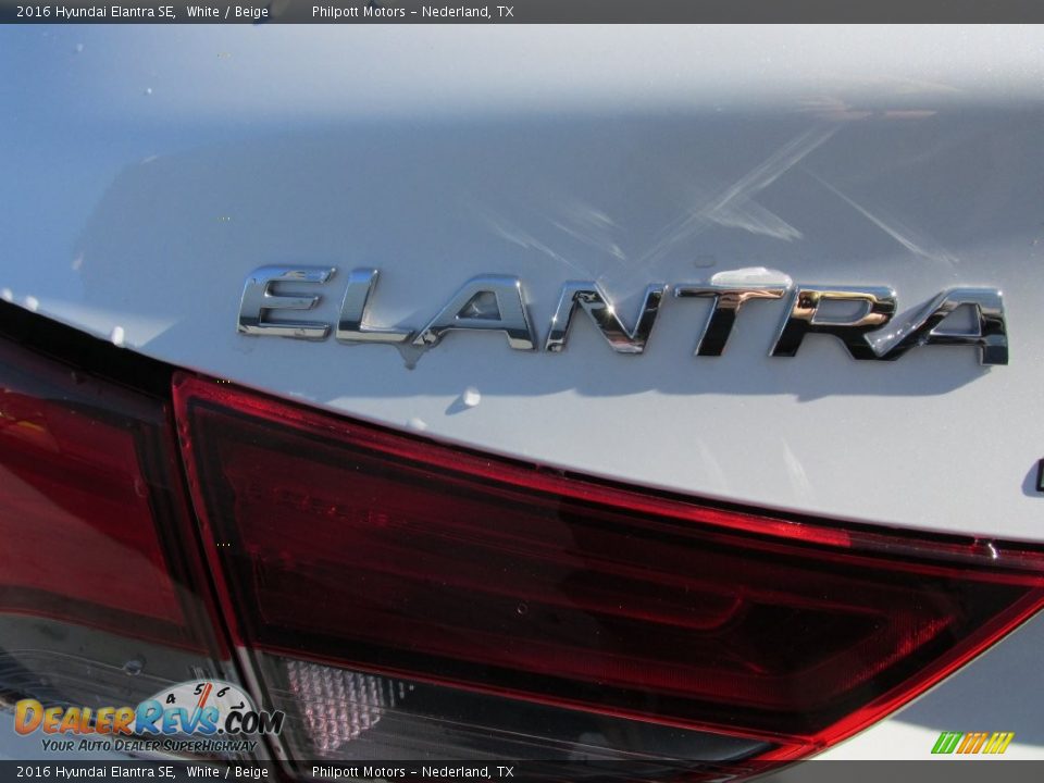 2016 Hyundai Elantra SE White / Beige Photo #14