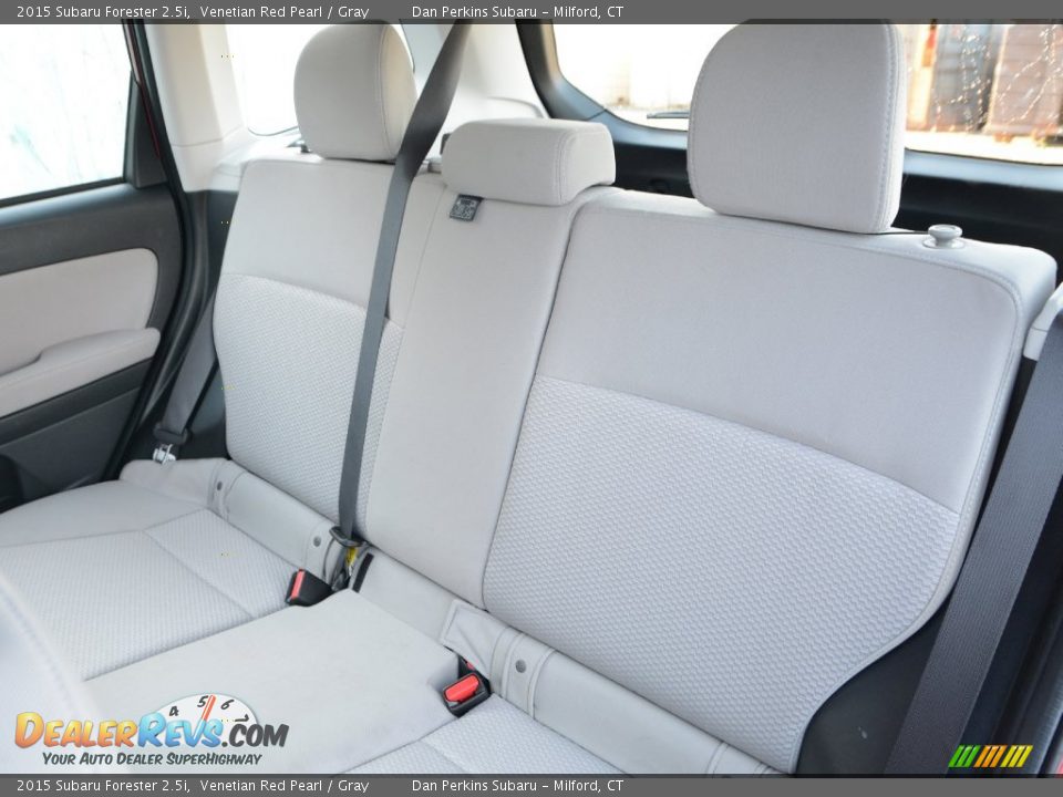 2015 Subaru Forester 2.5i Venetian Red Pearl / Gray Photo #12