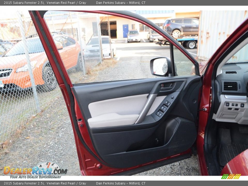 2015 Subaru Forester 2.5i Venetian Red Pearl / Gray Photo #13