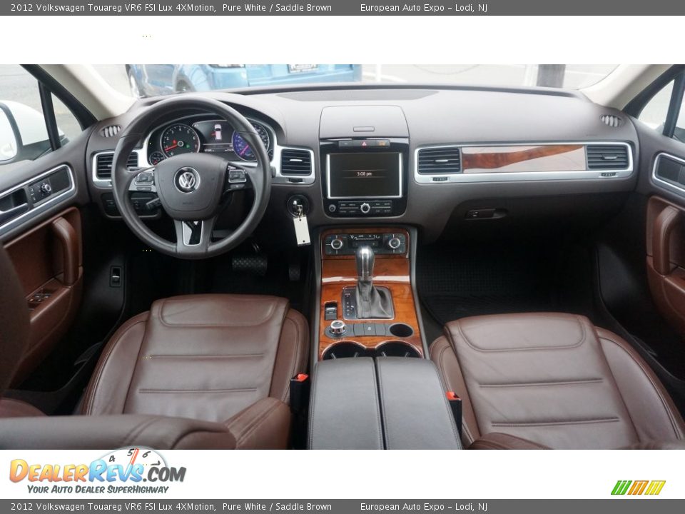 Saddle Brown Interior - 2012 Volkswagen Touareg VR6 FSI Lux 4XMotion Photo #17
