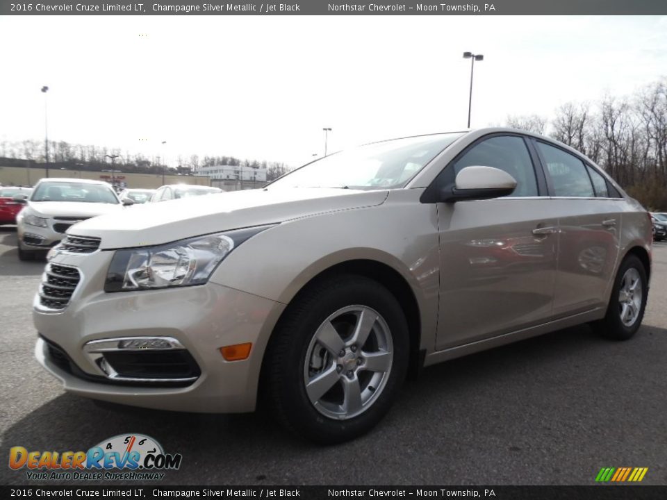 2016 Chevrolet Cruze Limited LT Champagne Silver Metallic / Jet Black Photo #1