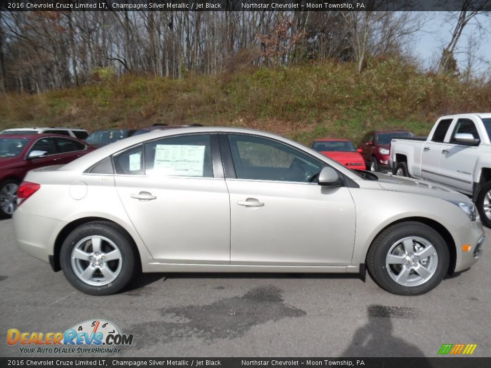 2016 Chevrolet Cruze Limited LT Champagne Silver Metallic / Jet Black Photo #4
