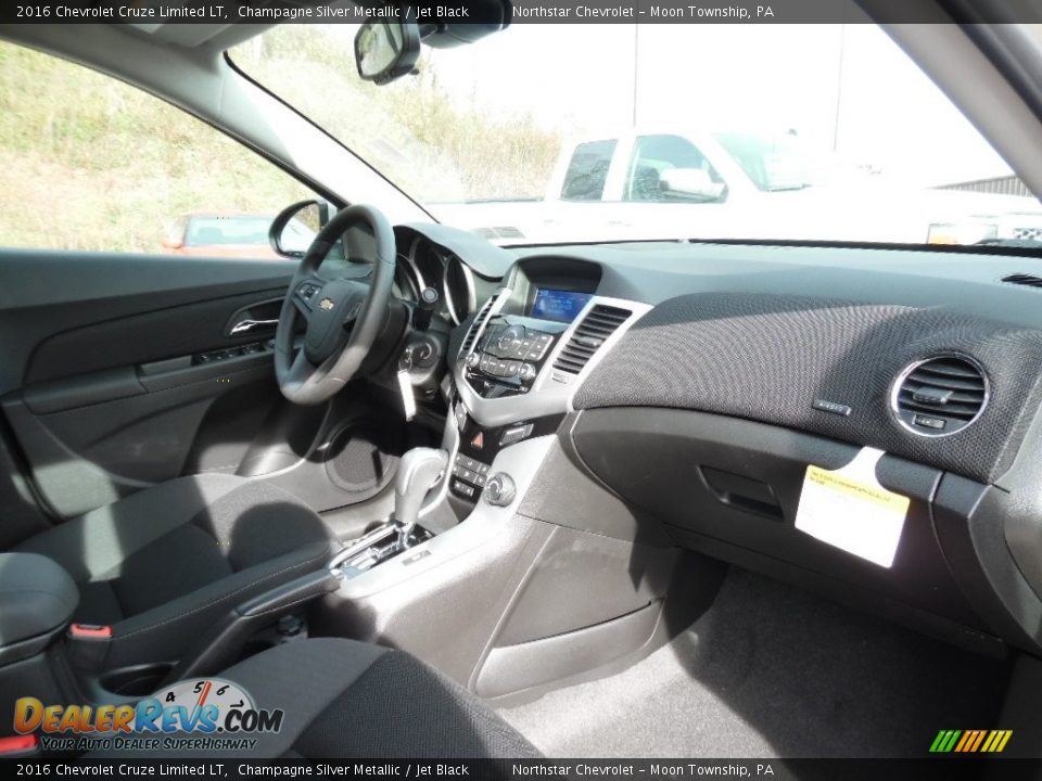 2016 Chevrolet Cruze Limited LT Champagne Silver Metallic / Jet Black Photo #5