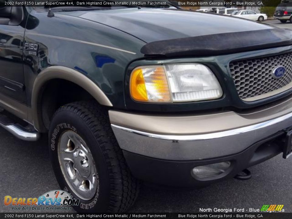 2002 Ford F150 Lariat SuperCrew 4x4 Dark Highland Green Metallic / Medium Parchment Photo #35