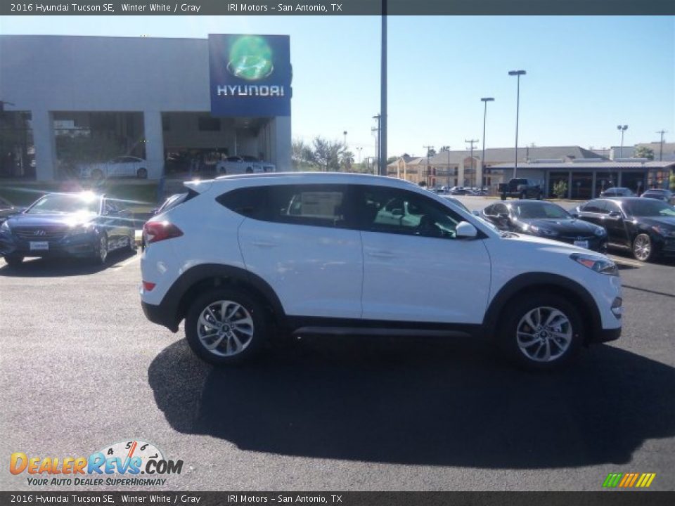 2016 Hyundai Tucson SE Winter White / Gray Photo #12