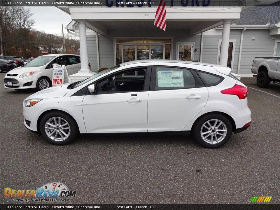 2016 Ford Focus SE Hatch Oxford White / Charcoal Black Photo #4