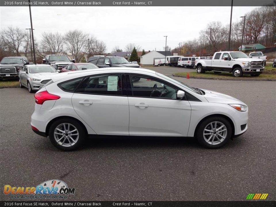 2016 Ford Focus SE Hatch Oxford White / Charcoal Black Photo #8