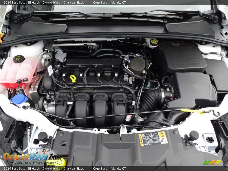 2016 Ford Focus SE Hatch Oxford White / Charcoal Black Photo #9