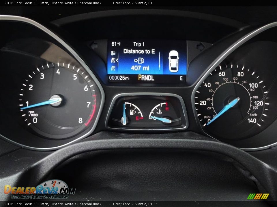 2016 Ford Focus SE Hatch Oxford White / Charcoal Black Photo #15