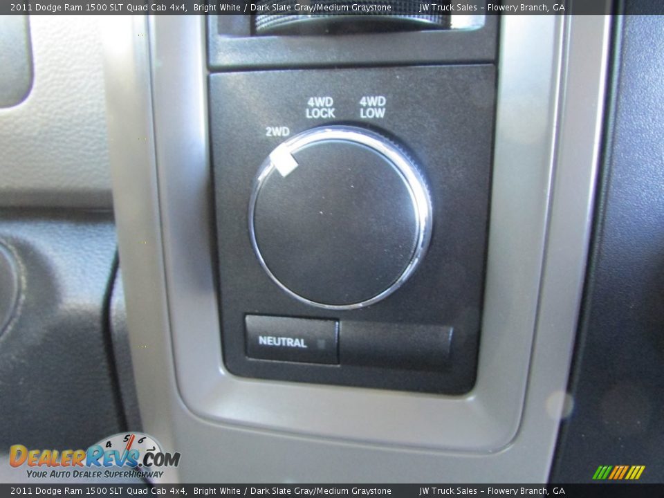 2011 Dodge Ram 1500 SLT Quad Cab 4x4 Bright White / Dark Slate Gray/Medium Graystone Photo #26