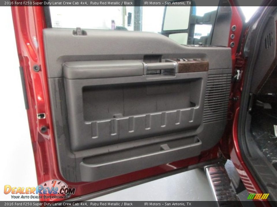 2016 Ford F250 Super Duty Lariat Crew Cab 4x4 Ruby Red Metallic / Black Photo #16