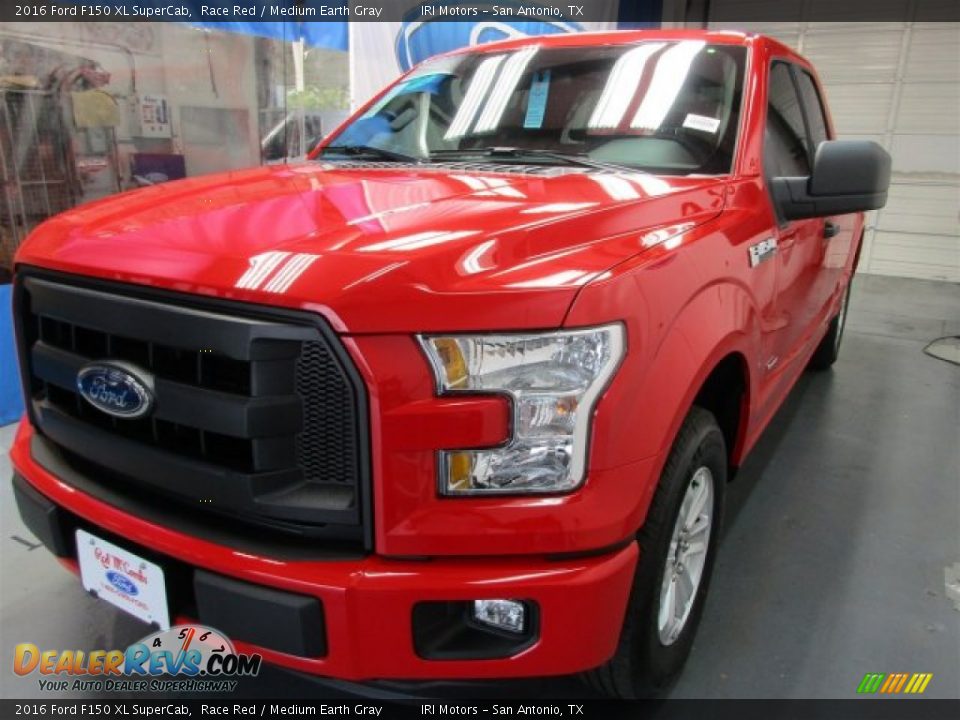 2016 Ford F150 XL SuperCab Race Red / Medium Earth Gray Photo #3