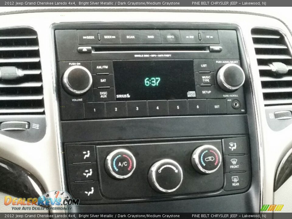 2012 Jeep Grand Cherokee Laredo 4x4 Bright Silver Metallic / Dark Graystone/Medium Graystone Photo #17