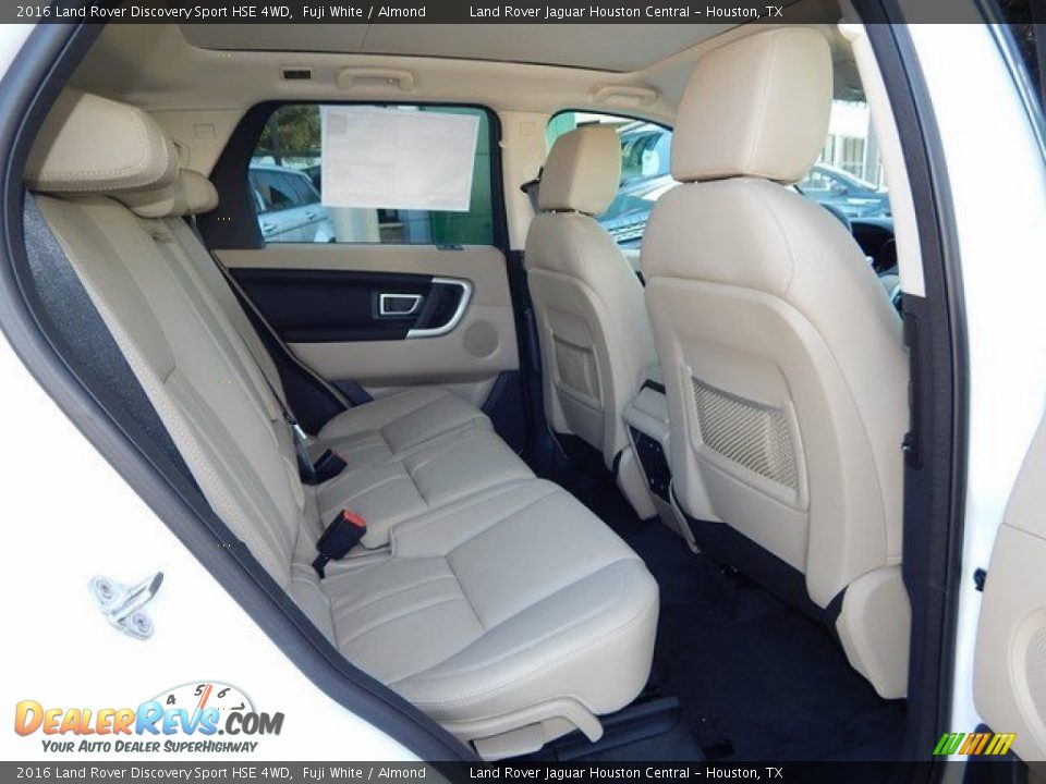 2016 Land Rover Discovery Sport HSE 4WD Fuji White / Almond Photo #13