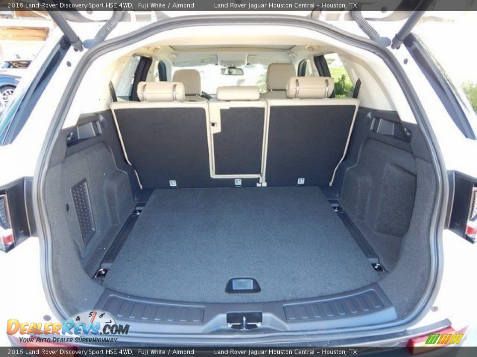 2016 Land Rover Discovery Sport HSE 4WD Fuji White / Almond Photo #14