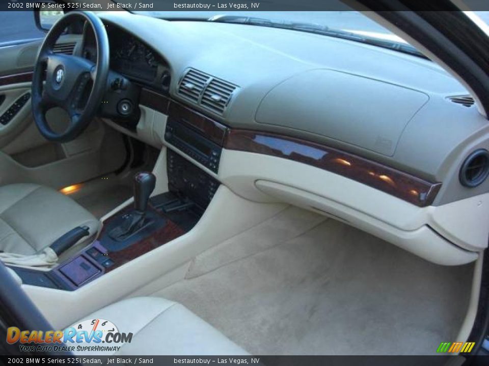 2002 BMW 5 Series 525i Sedan Jet Black / Sand Photo #18