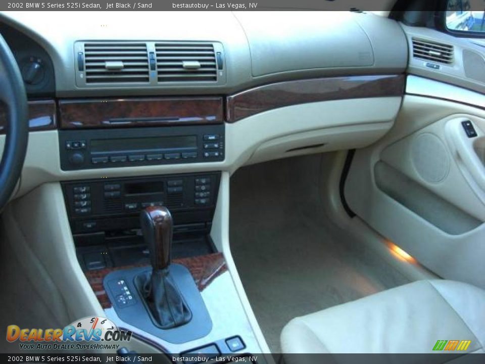 2002 BMW 5 Series 525i Sedan Jet Black / Sand Photo #24