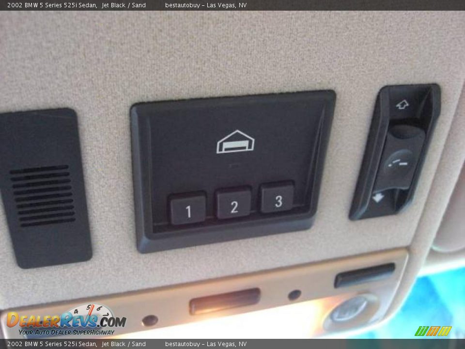 2002 BMW 5 Series 525i Sedan Jet Black / Sand Photo #26