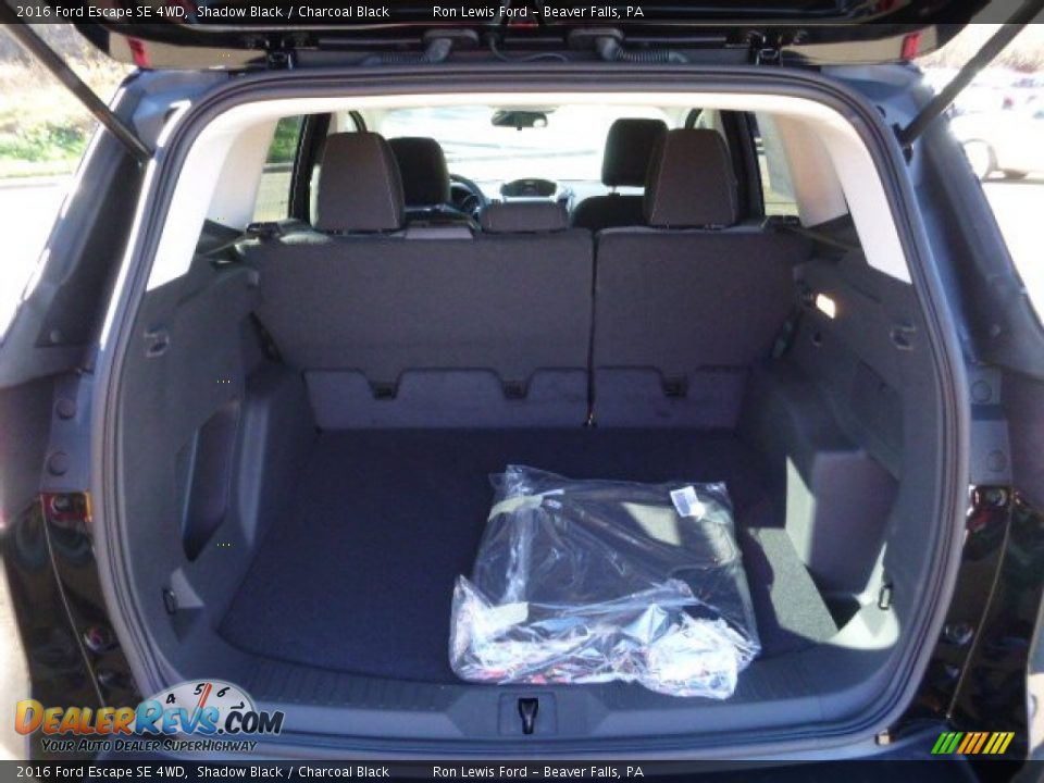 2016 Ford Escape SE 4WD Shadow Black / Charcoal Black Photo #5