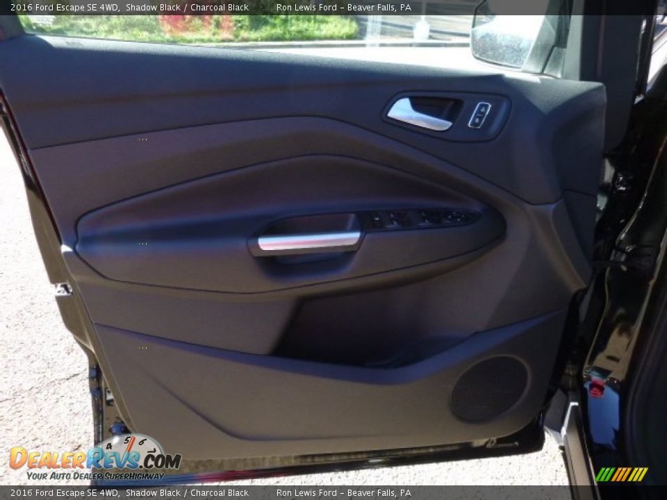 2016 Ford Escape SE 4WD Shadow Black / Charcoal Black Photo #15