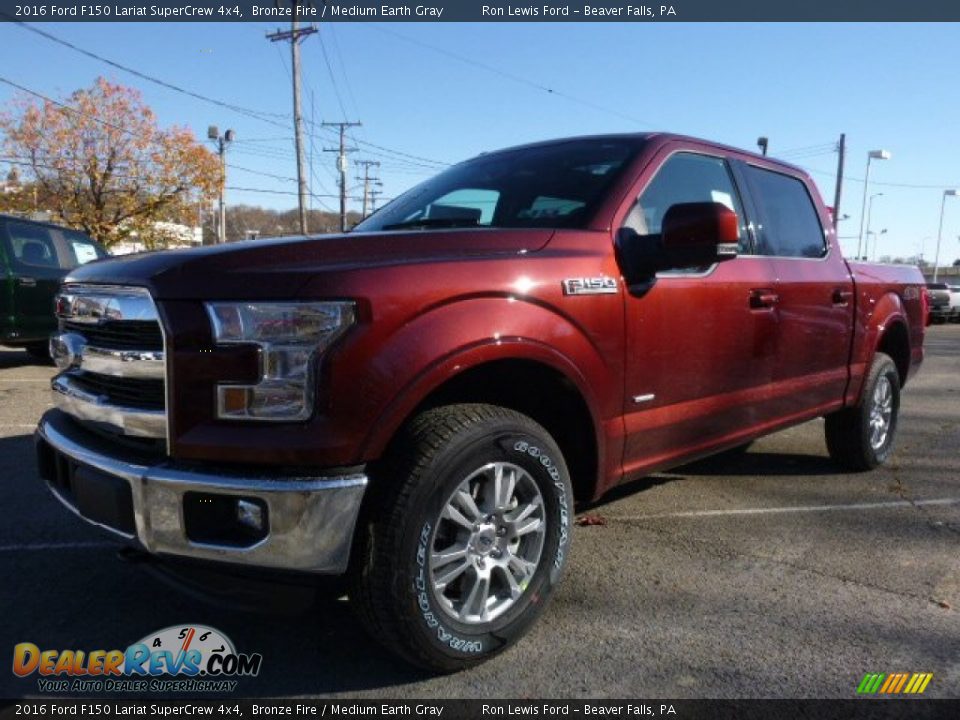 Front 3/4 View of 2016 Ford F150 Lariat SuperCrew 4x4 Photo #6