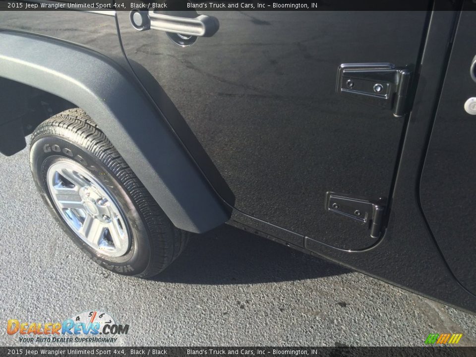 2015 Jeep Wrangler Unlimited Sport 4x4 Black / Black Photo #16