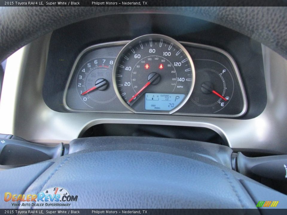 2015 Toyota RAV4 LE Super White / Black Photo #29