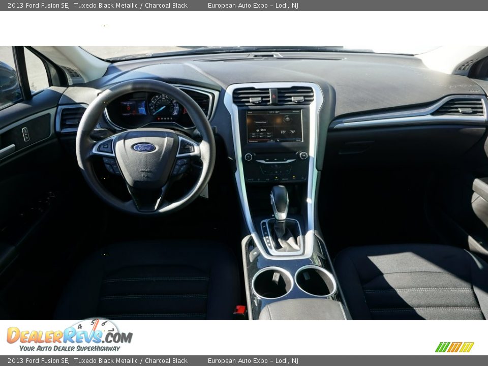 2013 Ford Fusion SE Tuxedo Black Metallic / Charcoal Black Photo #19