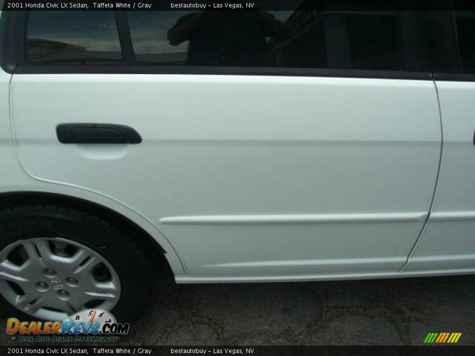 2001 Honda Civic LX Sedan Taffeta White / Gray Photo #12