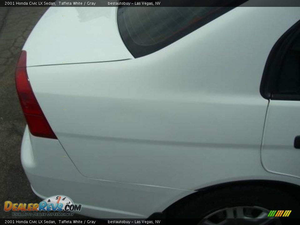 2001 Honda Civic LX Sedan Taffeta White / Gray Photo #13