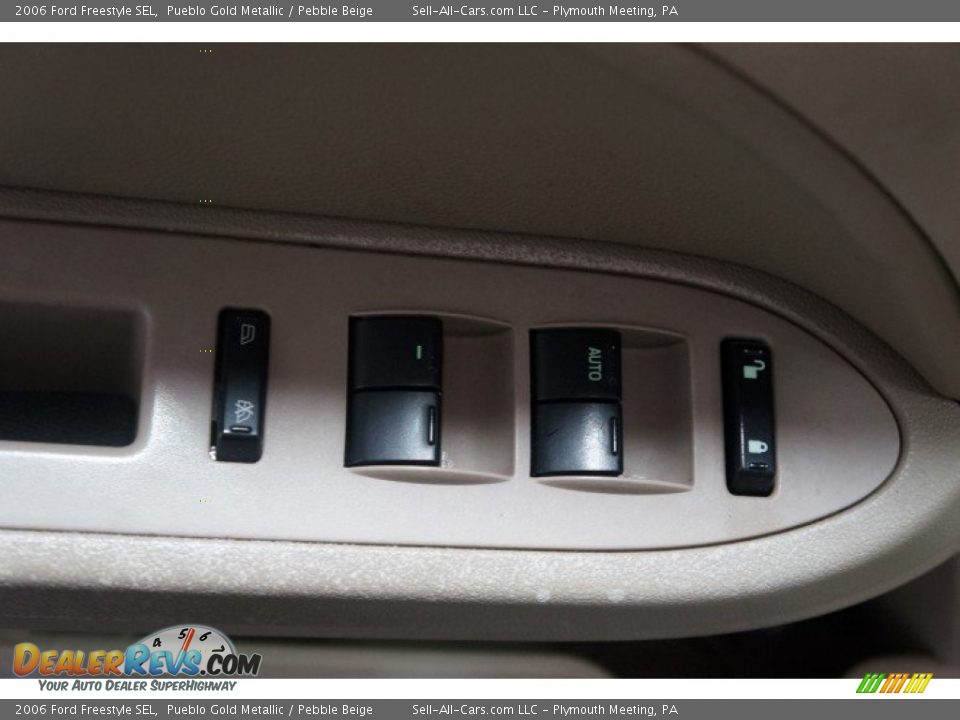 2006 Ford Freestyle SEL Pueblo Gold Metallic / Pebble Beige Photo #13