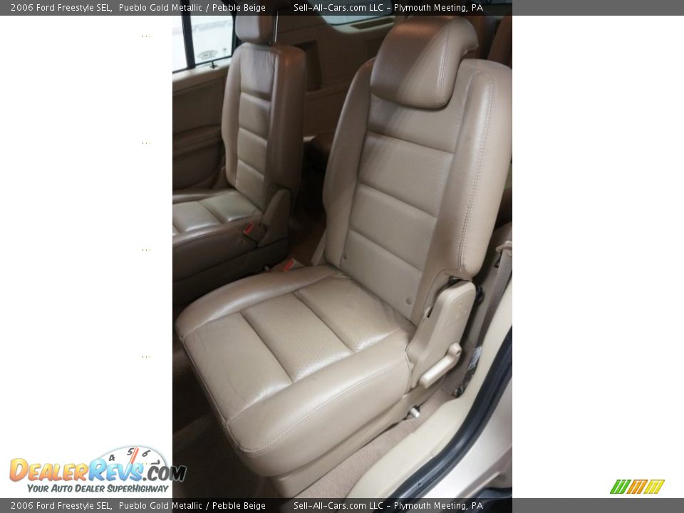 2006 Ford Freestyle SEL Pueblo Gold Metallic / Pebble Beige Photo #24
