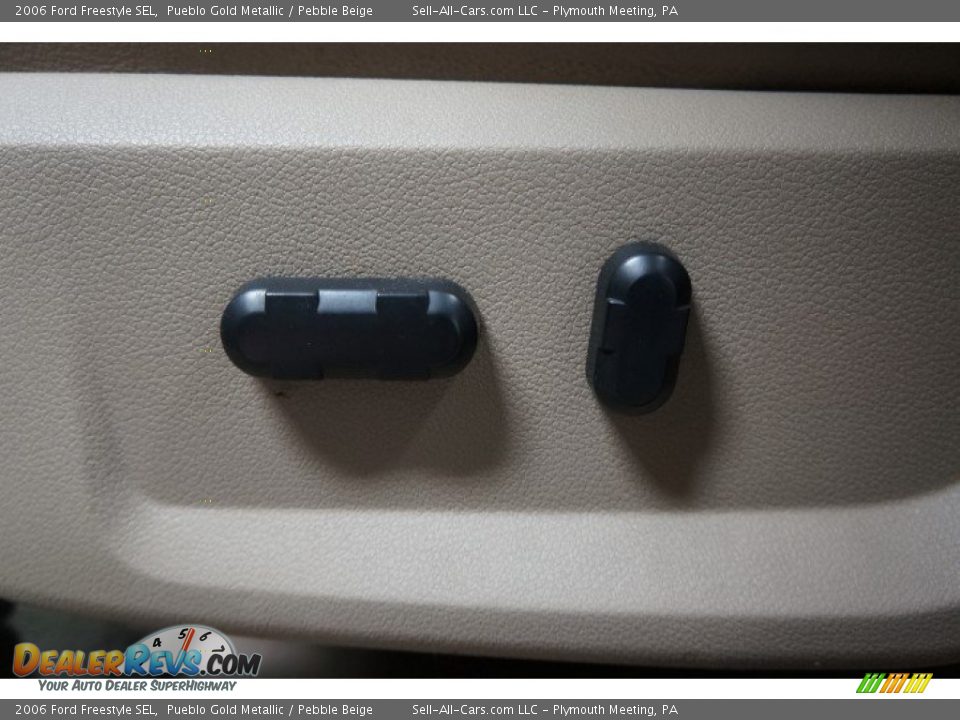 2006 Ford Freestyle SEL Pueblo Gold Metallic / Pebble Beige Photo #26