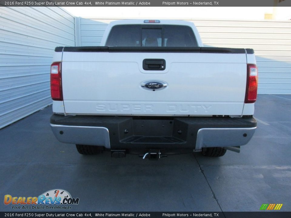 2016 Ford F250 Super Duty Lariat Crew Cab 4x4 White Platinum Metallic / Adobe Photo #5