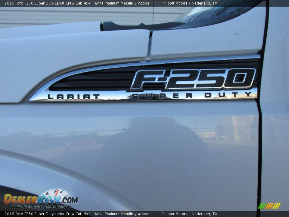 2016 Ford F250 Super Duty Lariat Crew Cab 4x4 White Platinum Metallic / Adobe Photo #14