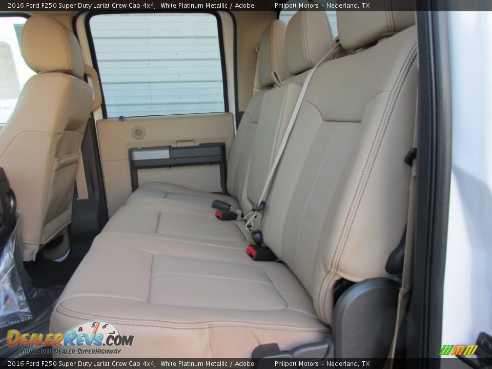 2016 Ford F250 Super Duty Lariat Crew Cab 4x4 White Platinum Metallic / Adobe Photo #20
