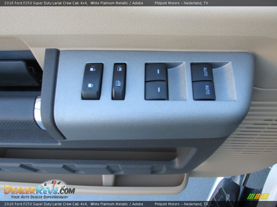 2016 Ford F250 Super Duty Lariat Crew Cab 4x4 White Platinum Metallic / Adobe Photo #23